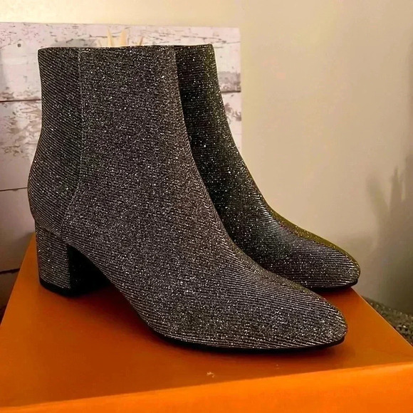 Unisa Shoes - UNISA SIZE 7.5M BOOTS NIB